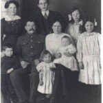 Back L-R: Florence, William, Beatrice
Front L-R: Joseph Leonard Jr, Joseph Leonard Sr, Laura, Drusilla nee Evans, George (in Drusilla's arms), Drusilla
Joseph Leonard & Drusilla Mason nee Evans
