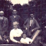 Standing L-R: William Wood, Ronald Wood, Bernard Wood<BR>
Front L-R: Reginald Wood, Mary Elizabeth Wood, Constance Wood<BR>
Photo courtesy of Diana Bradley - May 2025